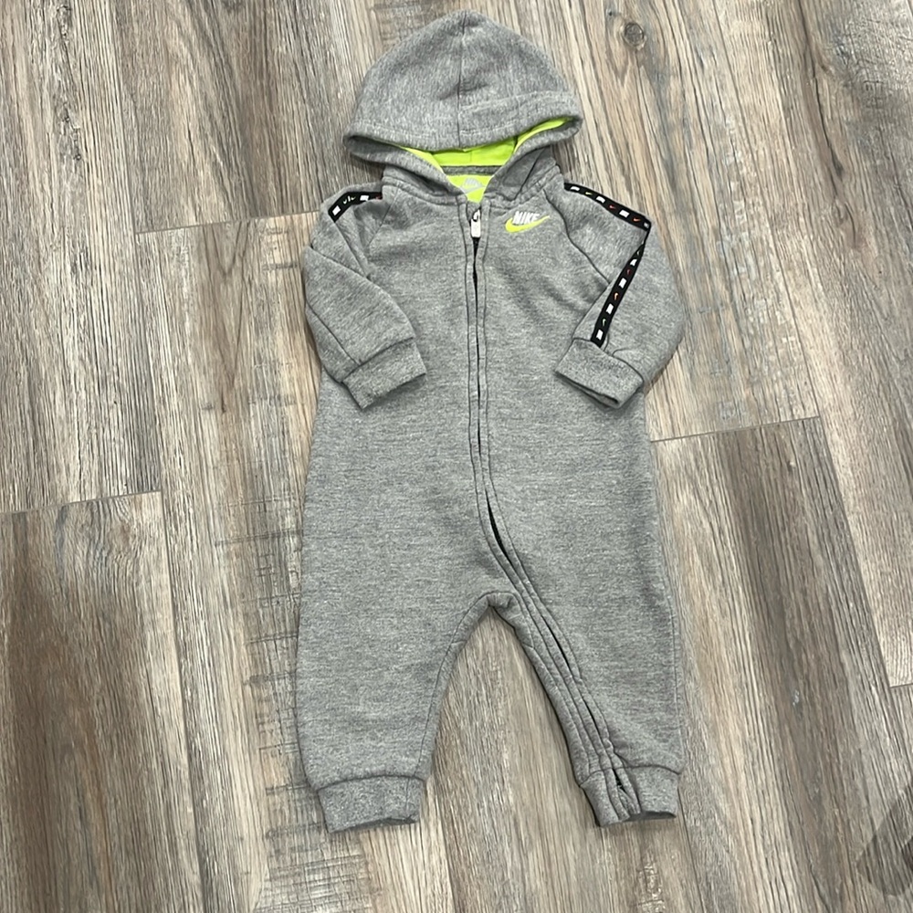 Nike Sweater Outfit